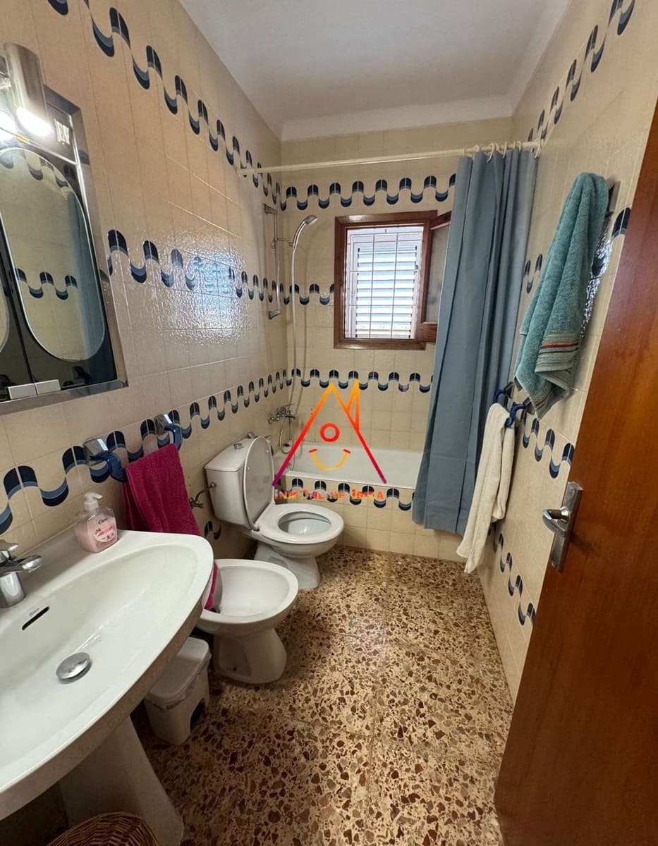 4 soveværelse Finca/Landehus til leje i Ibiza by med garage - € 6.000 (Ref: 8331157)