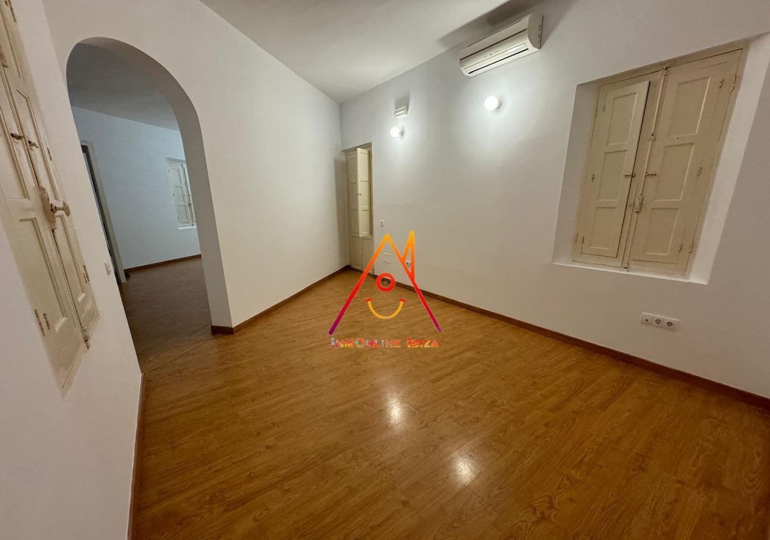 Commerciale da affittare in Ibiza-Eivissa citta - 1.500 € (Rif: 8624460)