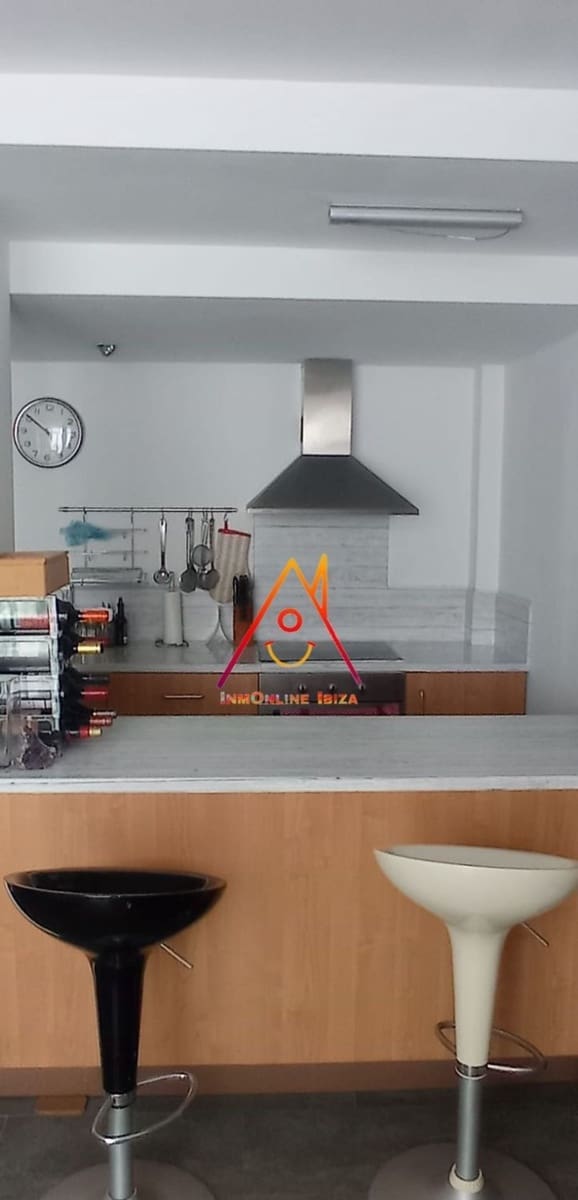 1 slaapkamer Appartement te huur in Sant Antoni de Portmany met garage - € 900 (Ref: 8651809)