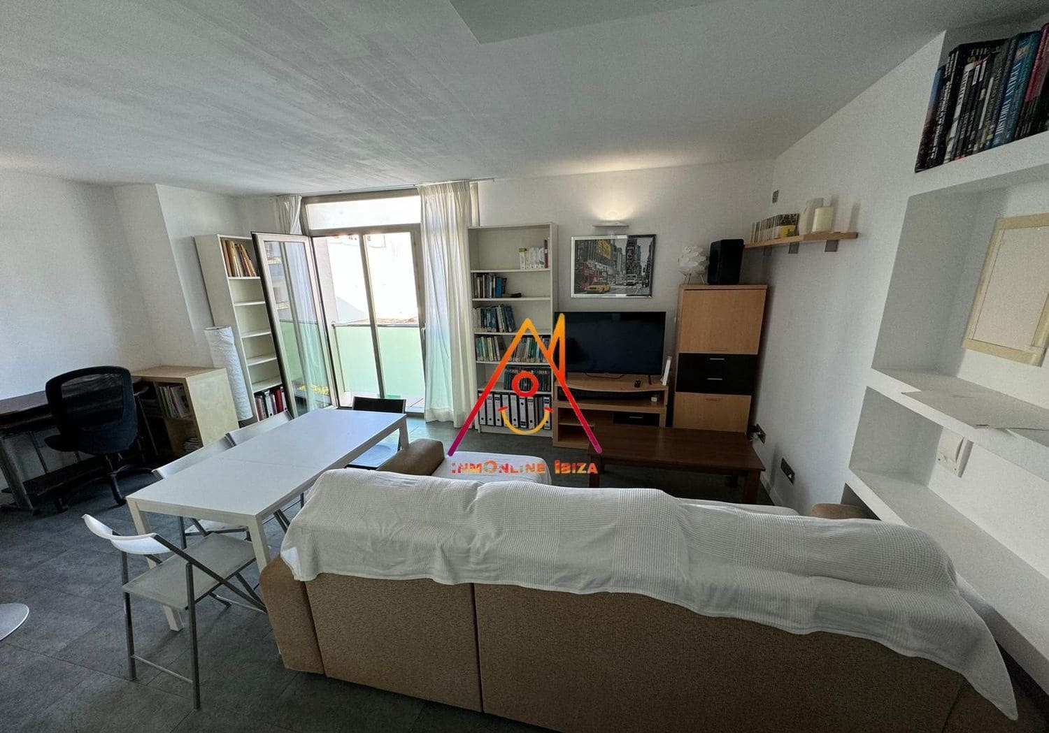 1 slaapkamer Appartement te huur in Sant Antoni de Portmany met garage - € 900 (Ref: 8651809)