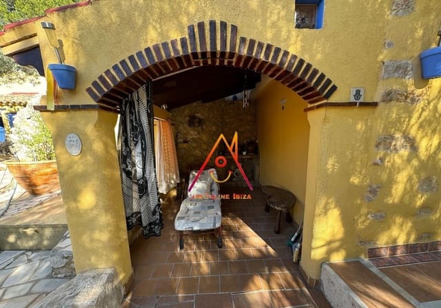 5 bedroom Villa for sale in Tárbena with pool garage - € 290,000 (Ref: 8731638)