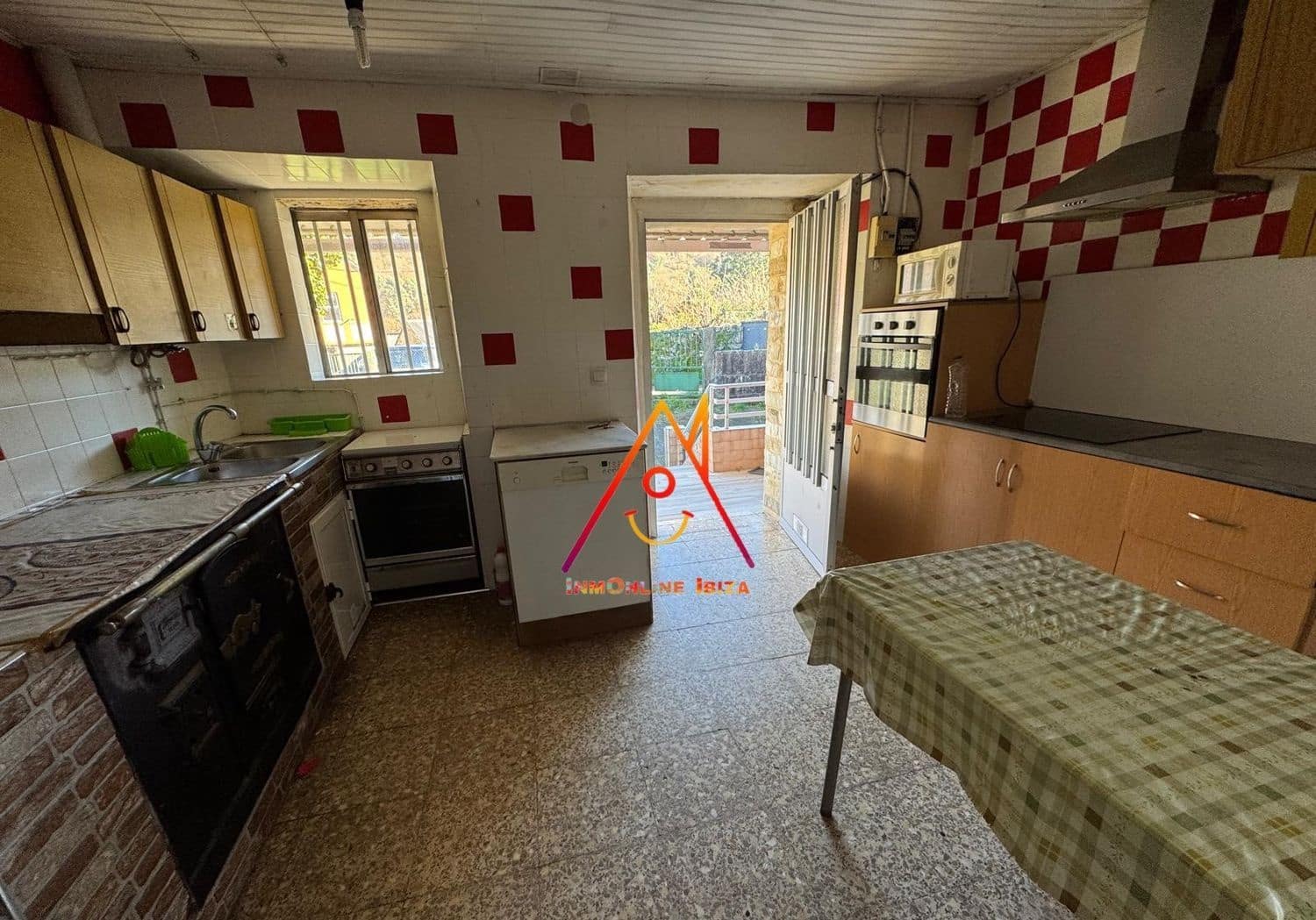3 bedroom Finca/Country House for sale in Fornelos with garage - € 80,000 (Ref: 8737109)