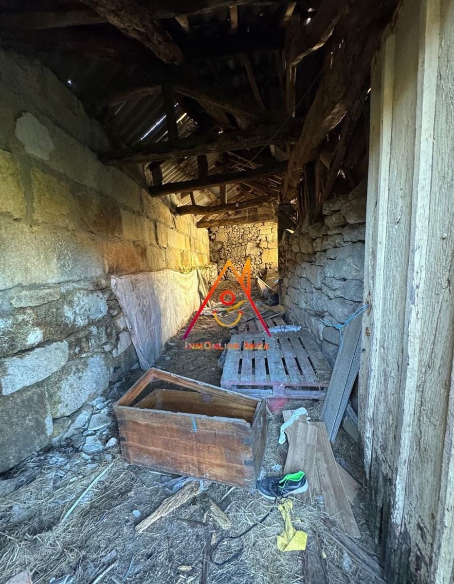 3 bedroom Finca/Country House for sale in Fornelos with garage - € 80,000 (Ref: 8737109)