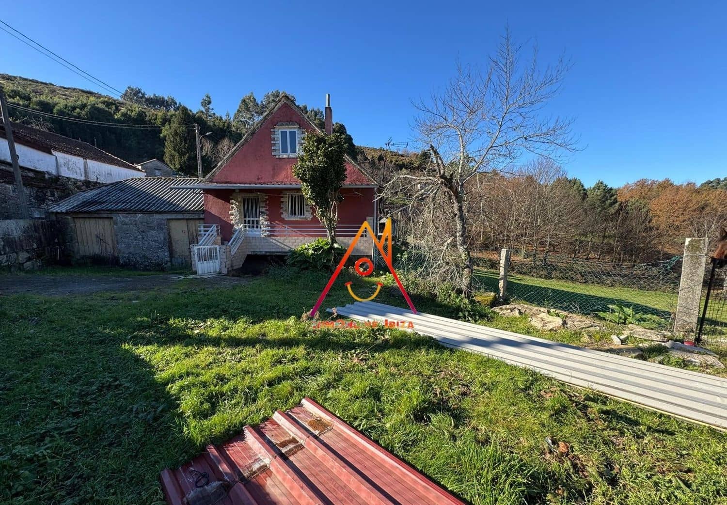 3 bedroom Finca/Country House for sale in Fornelos with garage - € 80,000 (Ref: 8737109)