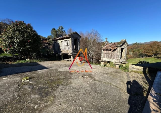 3 bedroom Finca/Country House for sale in Fornelos with garage - € 80,000 (Ref: 8737109)