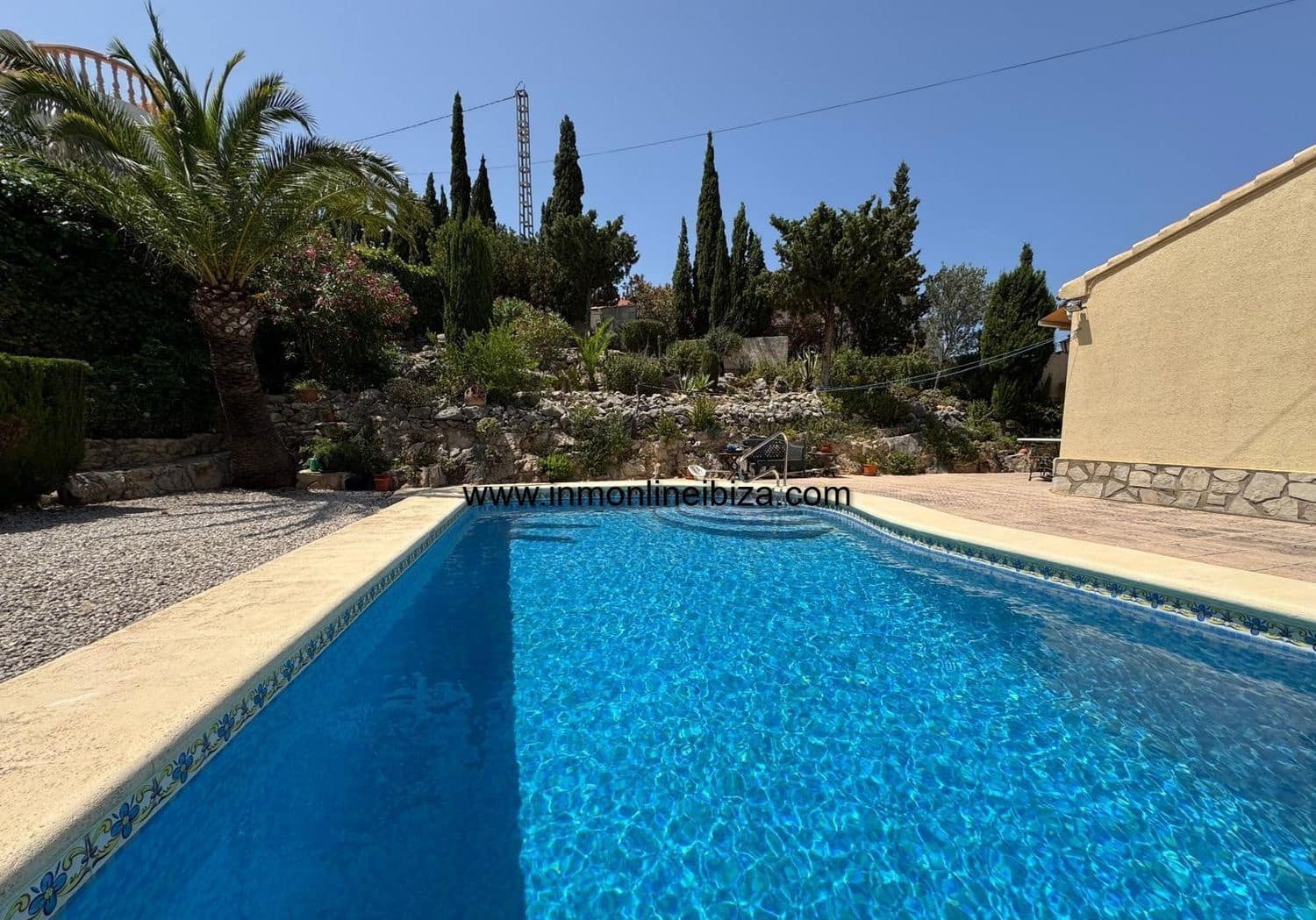 4 bedroom Villa for sale in Denia with pool garage - € 395,000 (Ref: 9047264)
