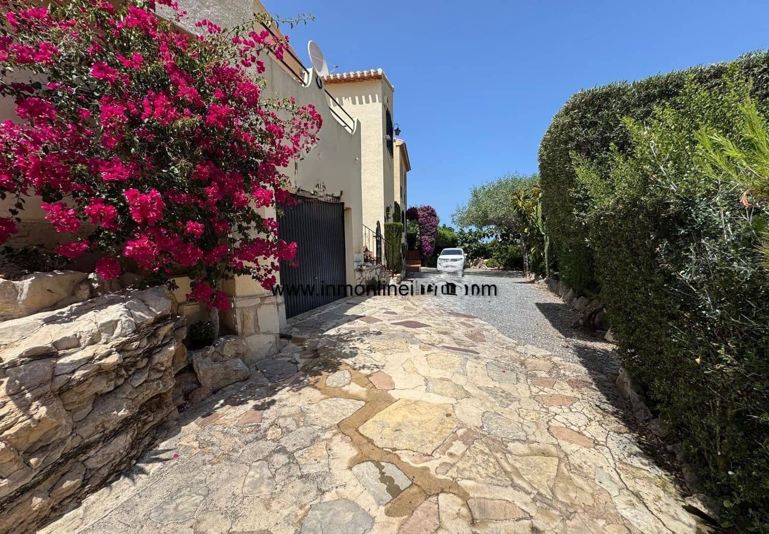 4 bedroom Villa for sale in Denia with pool garage - € 395,000 (Ref: 9047264)