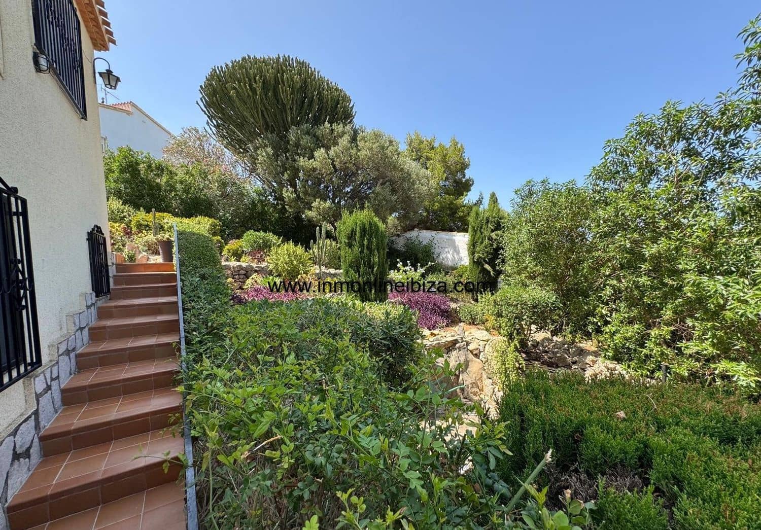 4 bedroom Villa for sale in Denia with pool garage - € 395,000 (Ref: 9047264)