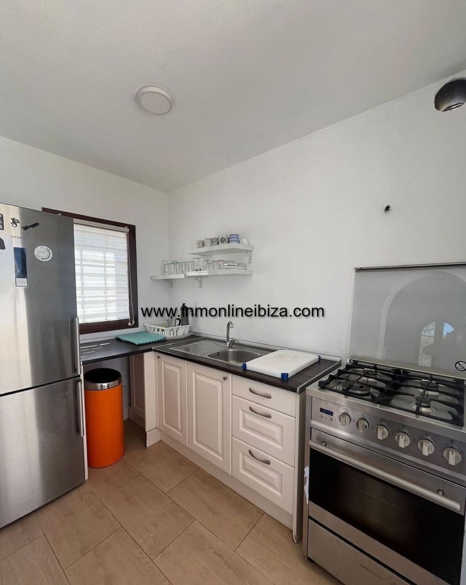 2 soveværelse Villa til leje i Sant Rafael de Sa Creu - € 2.700 (Ref: 9111771)