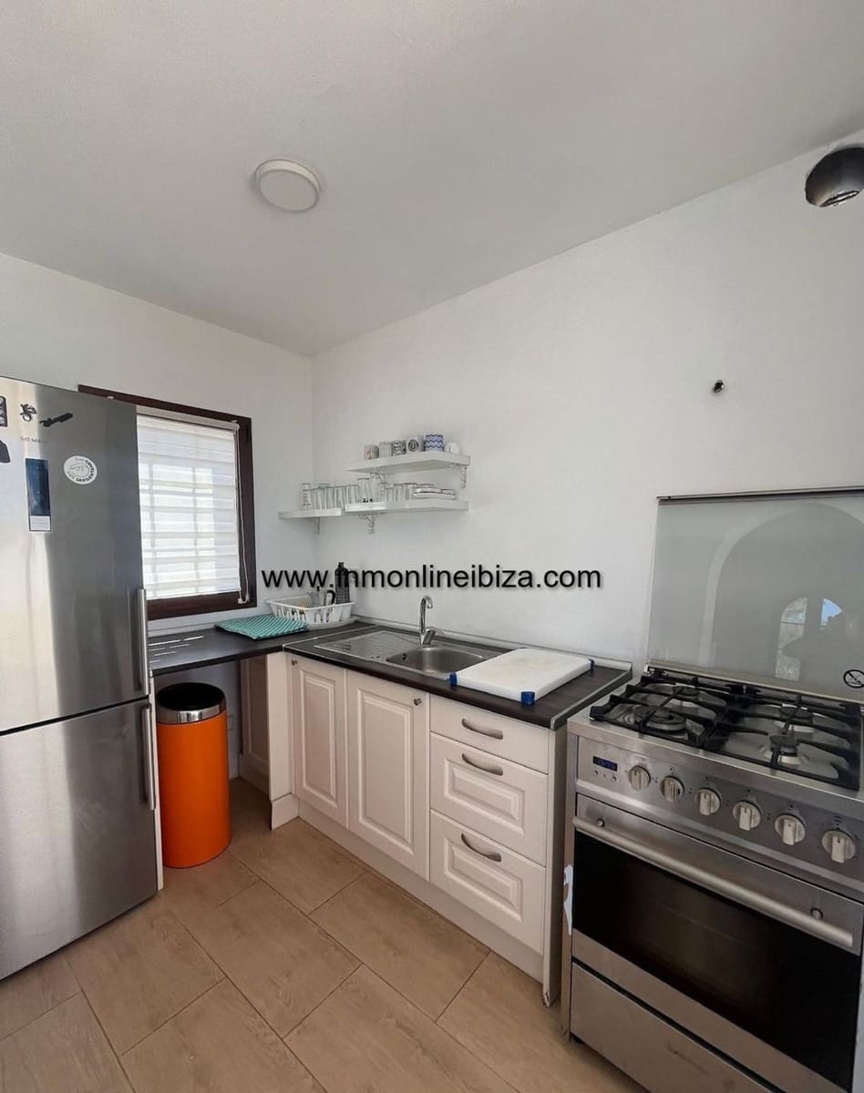 2 soveværelse Villa til leje i Sant Rafael de Sa Creu - € 2.700 (Ref: 9111771)