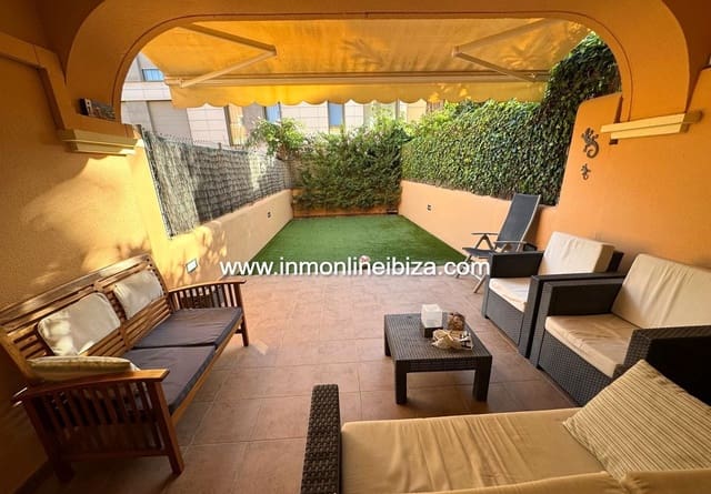 3 soveværelse Byhus til leje i Ibiza by med garage - € 3.000 (Ref: 9296489)