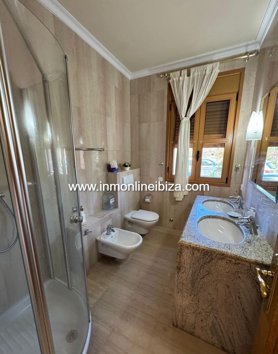 3 soverom Villa til leie i Santa Eulalia / Santa Eularia med svømmebasseng garasje - € 2 000 (Ref: 9335618)