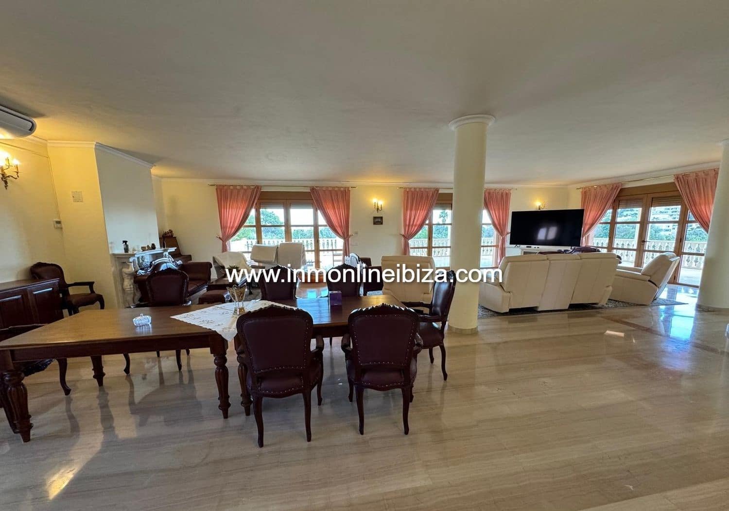 3 soverom Villa til leie i Santa Eulalia / Santa Eularia med svømmebasseng garasje - € 2 000 (Ref: 9335618)