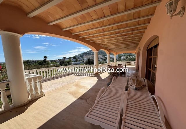 3 sypialnia Willa do wynajęcia w Santa Eulalia / Santa Eularia z basenem garażem - 2 000 € (Ref: 9335618)