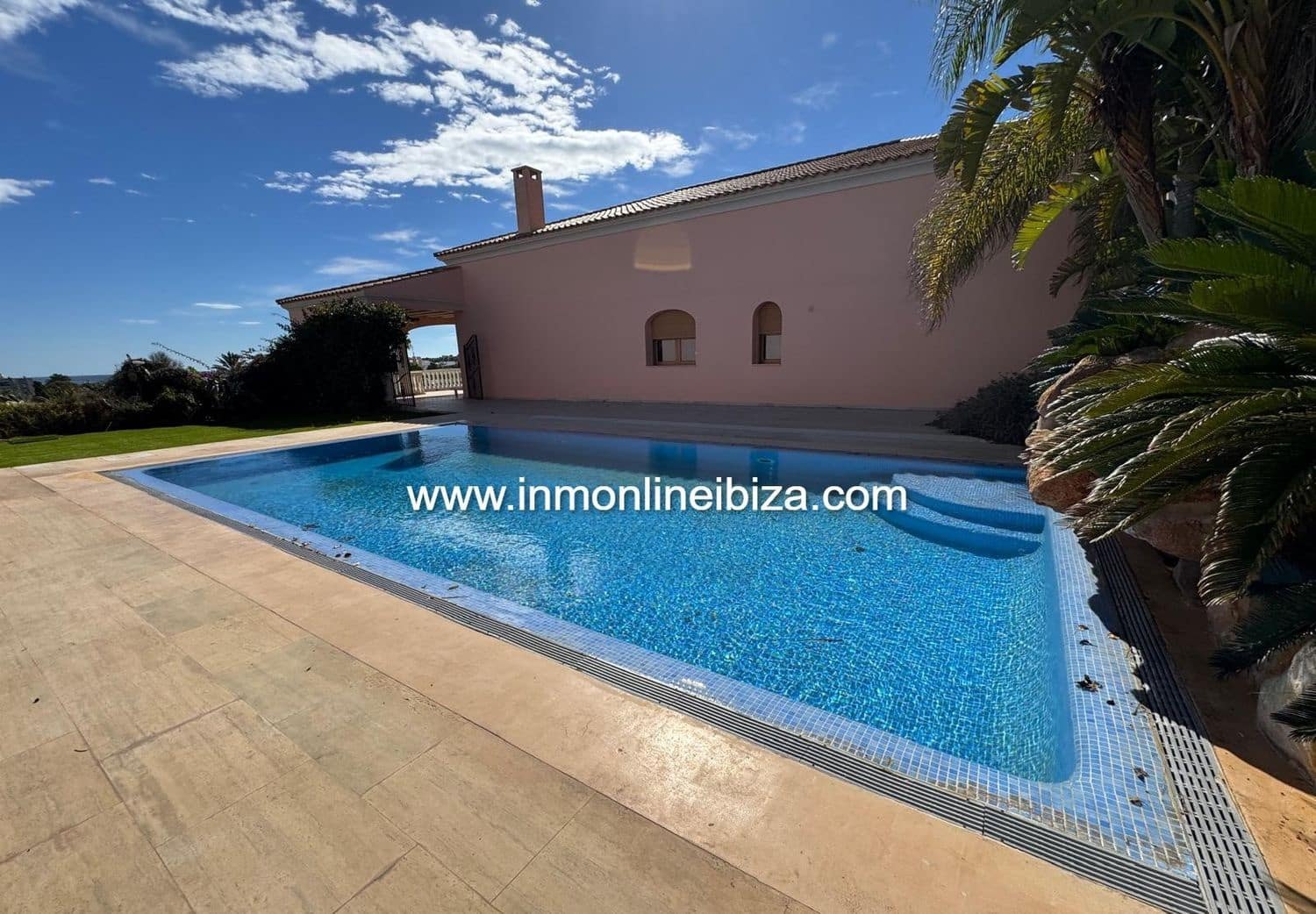 3 soverom Villa til leie i Santa Eulalia / Santa Eularia med svømmebasseng garasje - € 2 000 (Ref: 9335618)