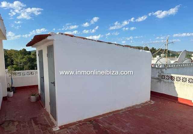 Autotalli vuokrattavana paikassa San Jose / Sant Josep de Sa Talaia - 100 € (Ref: 9335619)