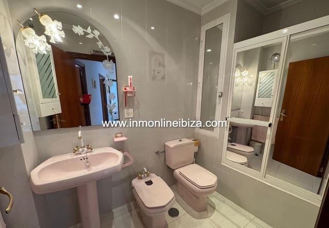 3 bedroom Apartment for rent in Tárbena with garage - € 700 (Ref: 9395574)