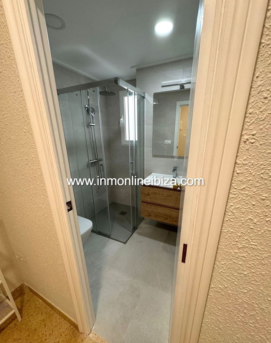 4 soveværelse Lejlighed til leje i Valencia by med garage - € 1.400 (Ref: 9501842)