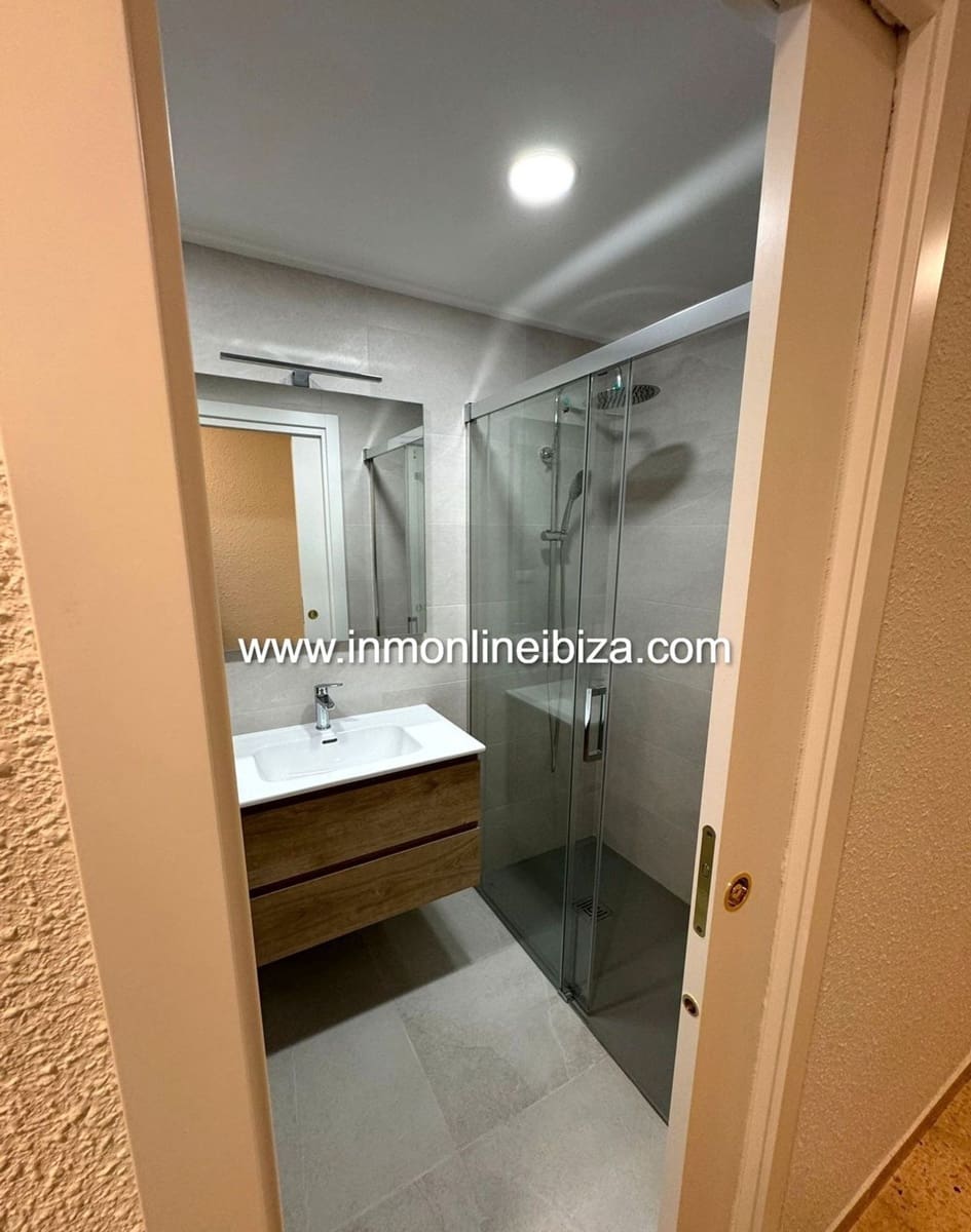 4 soveværelse Lejlighed til leje i Valencia by med garage - € 1.400 (Ref: 9501842)