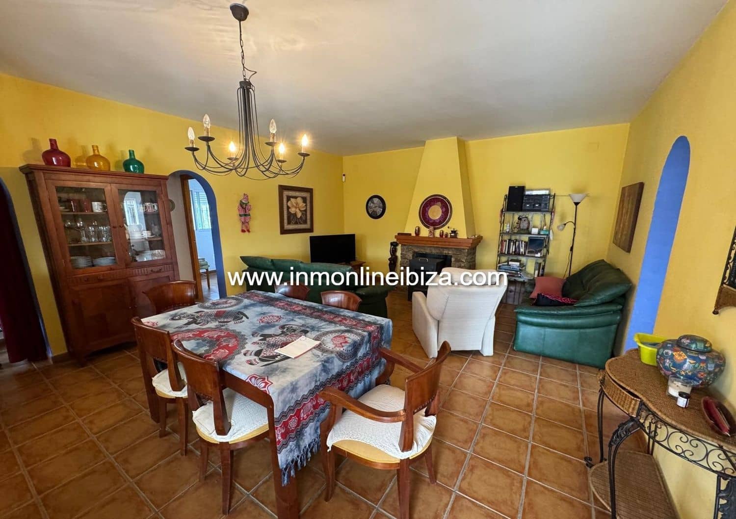 3 makuuhuone Maalaistalo vuokrattavana paikassa Tarbena mukana 
autotalli - 1 000 € (Ref: 9581401)