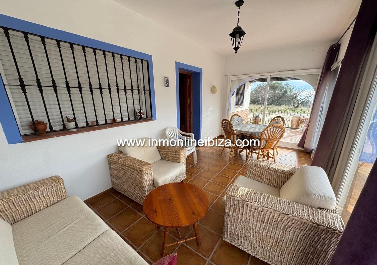 3 makuuhuone Maalaistalo vuokrattavana paikassa Tarbena mukana 
autotalli - 1 000 € (Ref: 9581401)