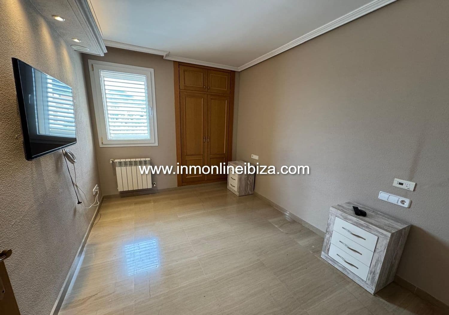 3 soverom Leilighet til leie i Ibiza by med svømmebasseng garasje - € 3 500 (Ref: 9703362)