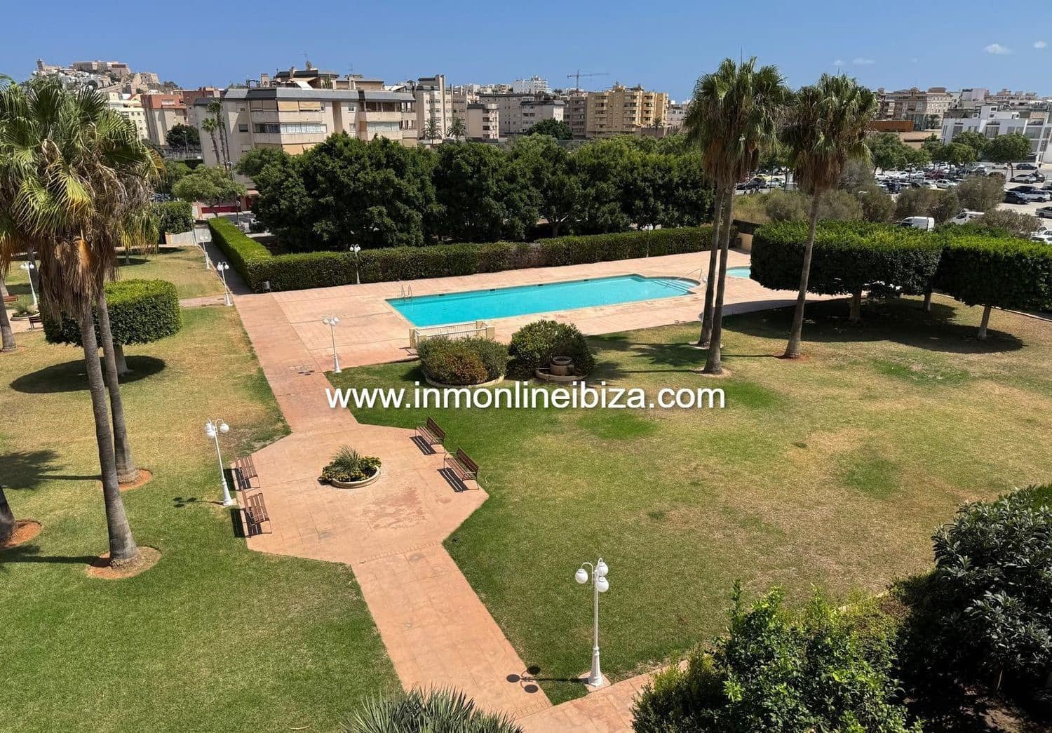 3 soverom Leilighet til leie i Ibiza by med svømmebasseng garasje - € 3 500 (Ref: 9703362)