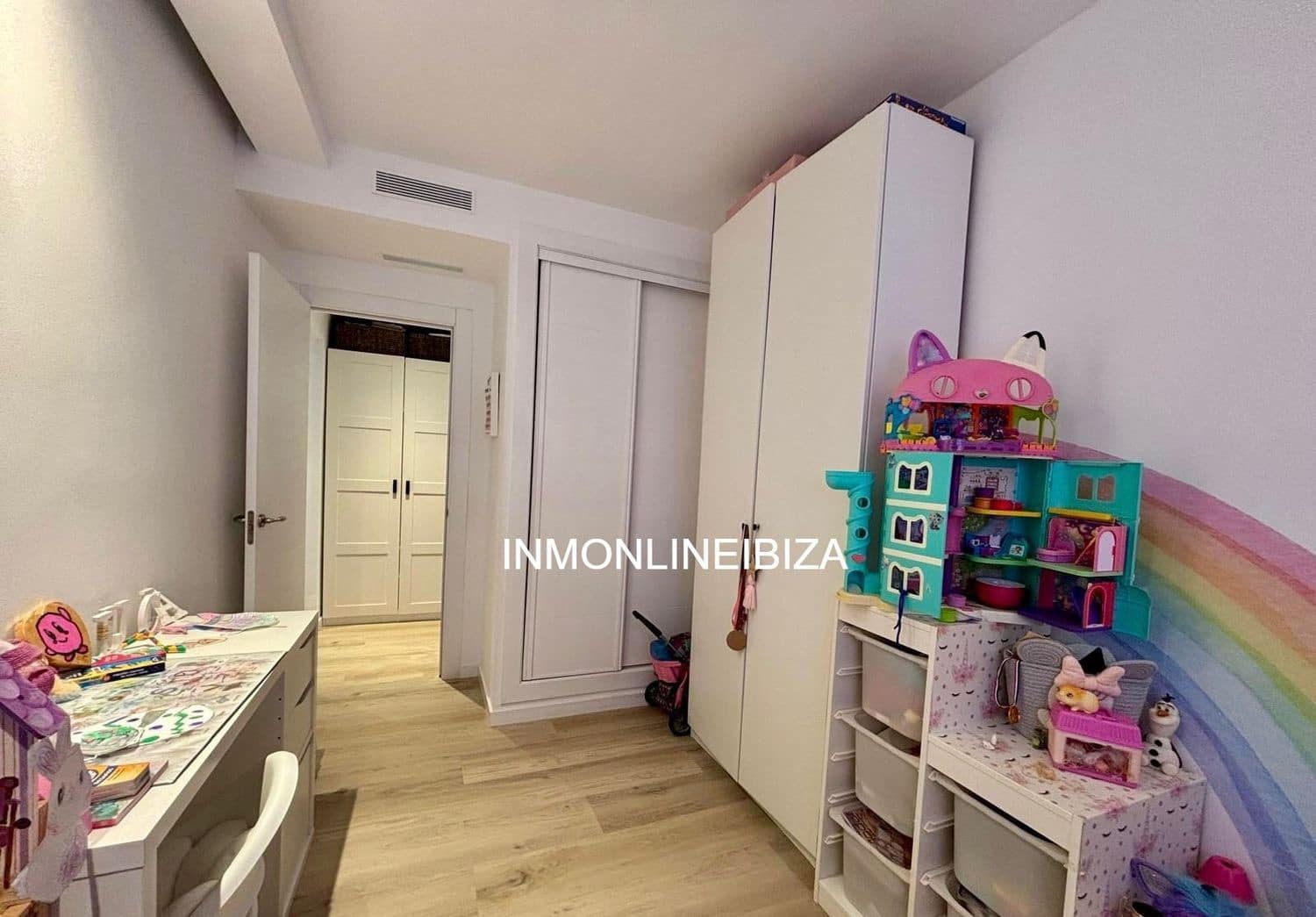 3 bedroom Apartment for sale in Ibiza / Eivissa town with garage - € 485,000 (Ref: 9706223)