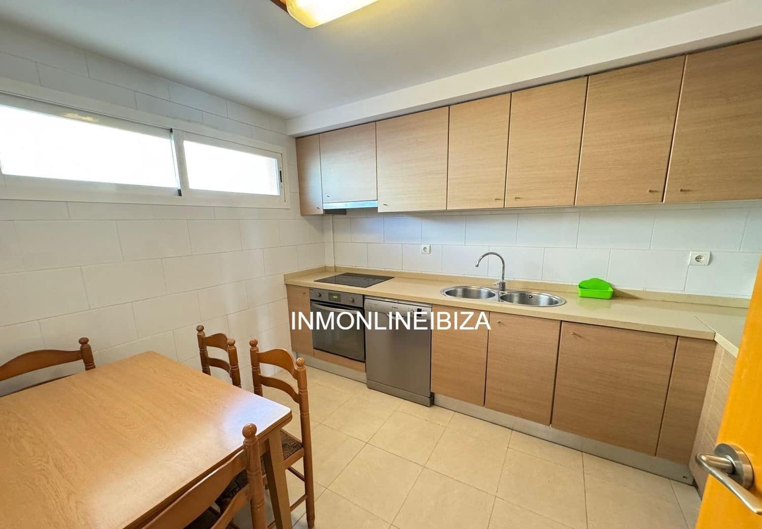 3 soveværelse Byhus til leje i Sant Antoni de Portmany med garage - € 3.000 (Ref: 9731568)