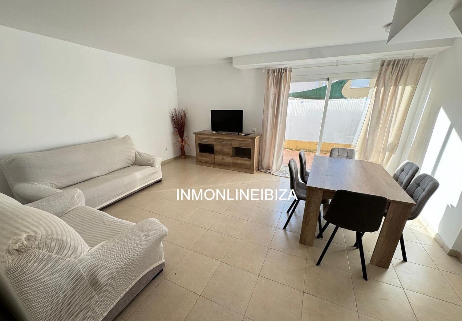 3 soveværelse Byhus til leje i Sant Antoni de Portmany med garage - € 3.000 (Ref: 9731568)