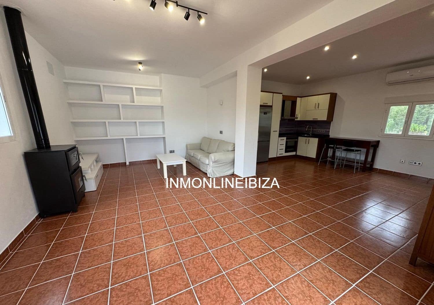 2 Zimmer Villa zu vermieten in Sant Joan de Labritja mit Garage - 2.200 € (Ref: 9777521)