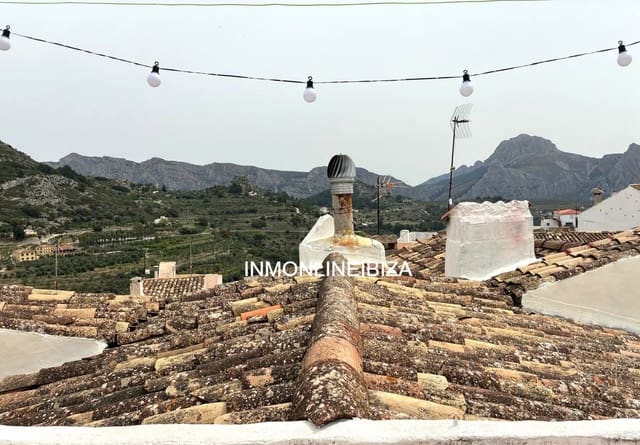 2 soveværelse Byhus til salg i Tárbena med garage - € 140.000 (Ref: 9788075)