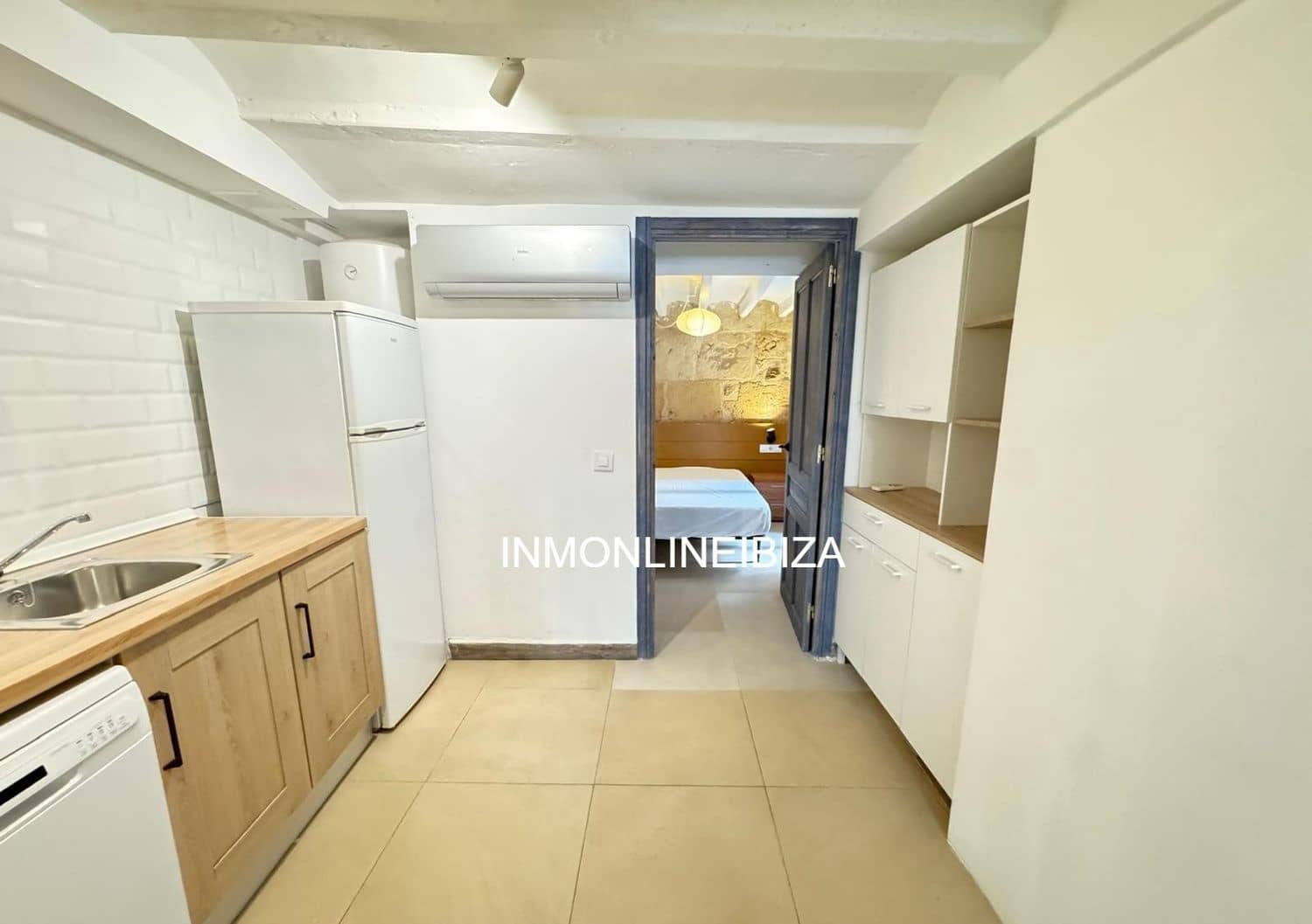 2 bedroom Apartment for sale in Ibiza / Eivissa town with garage - € 368,000 (Ref: 9796073)