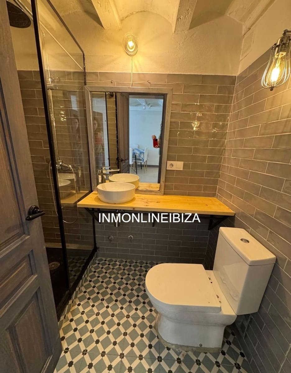 2 bedroom Apartment for sale in Ibiza / Eivissa town with garage - € 368,000 (Ref: 9796073)