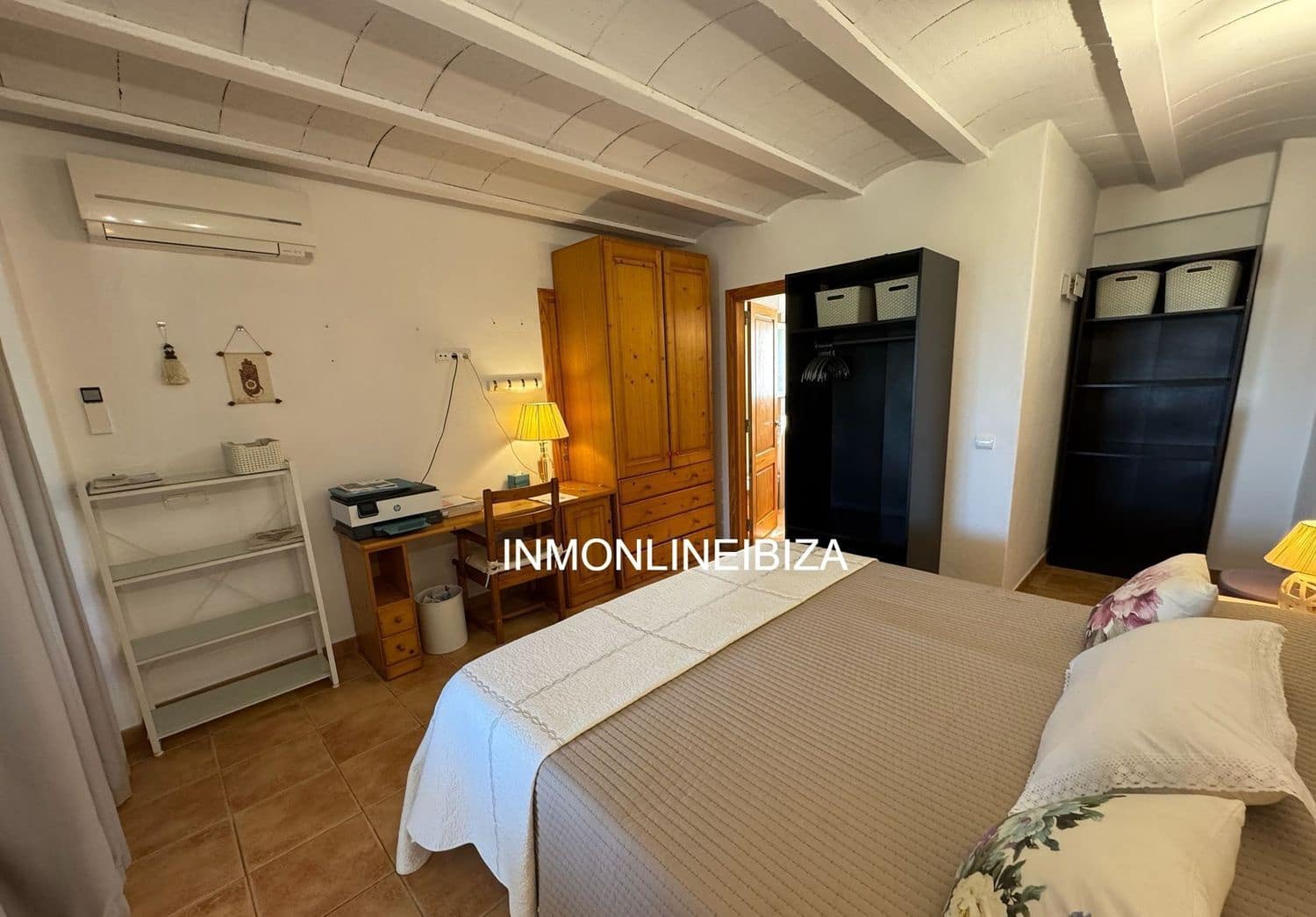 2 bedroom Townhouse for rent in Santa Eulalia / Santa Eularia with pool garage - € 2,500 (Ref: 9838732)