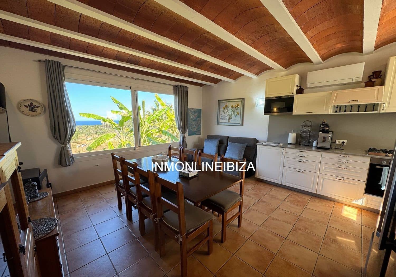 2 bedroom Townhouse for rent in Santa Eulalia / Santa Eularia with pool garage - € 2,500 (Ref: 9838732)