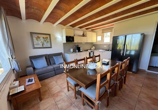 2 bedroom Townhouse for rent in Sant Carles de Peralta, Santa Eulalia / Santa Eularia with pool garage - € 2,500 (Ref: 9838732)