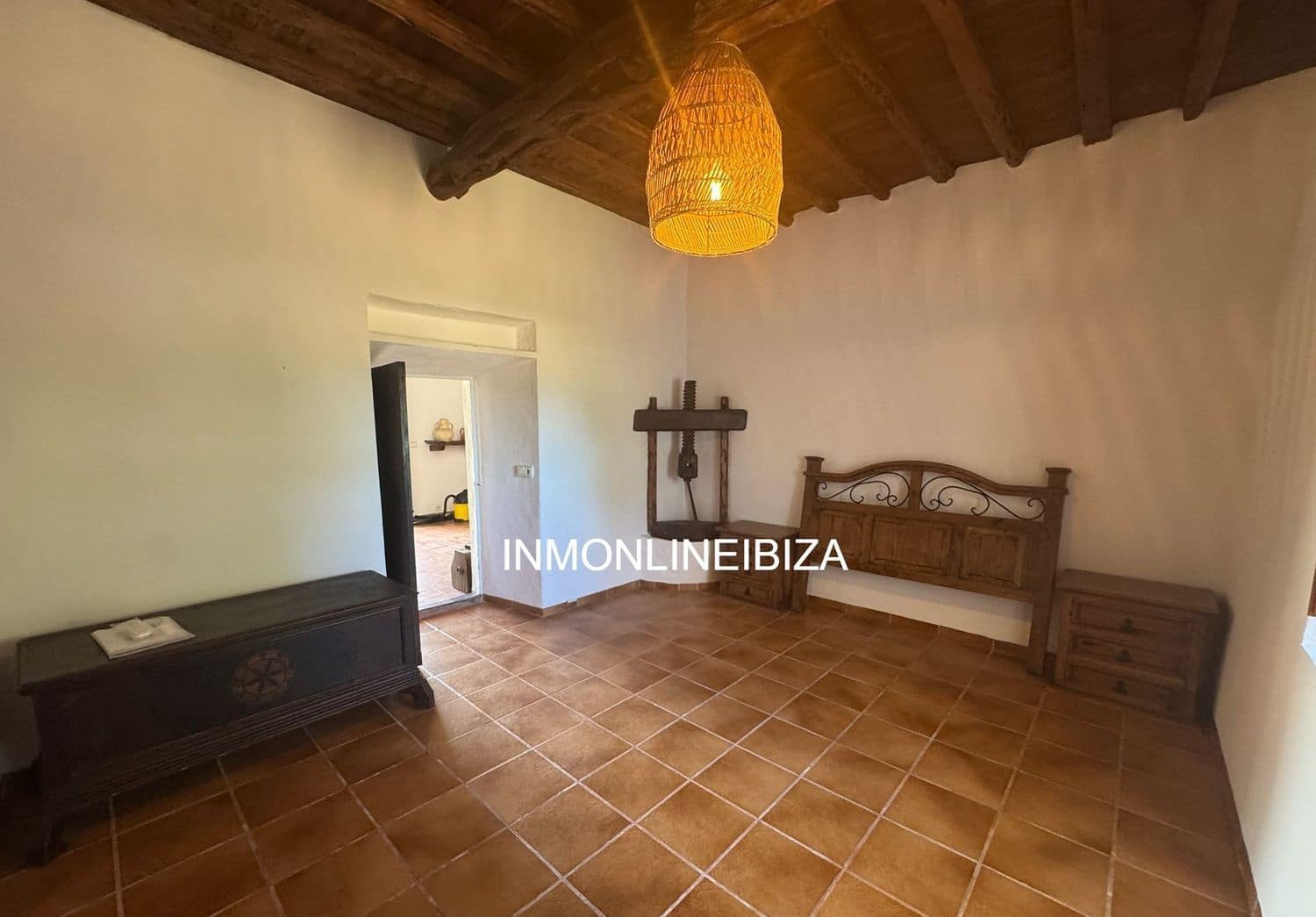 5 bedroom Villa for rent in Sant Joan de Labritja with pool garage - € 8,000 (Ref: 9838733)