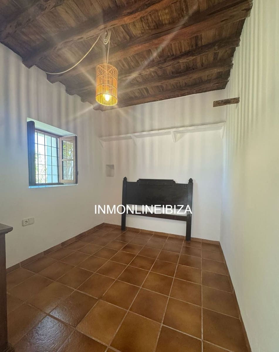 5 bedroom Villa for rent in Sant Joan de Labritja with pool garage - € 8,000 (Ref: 9838733)