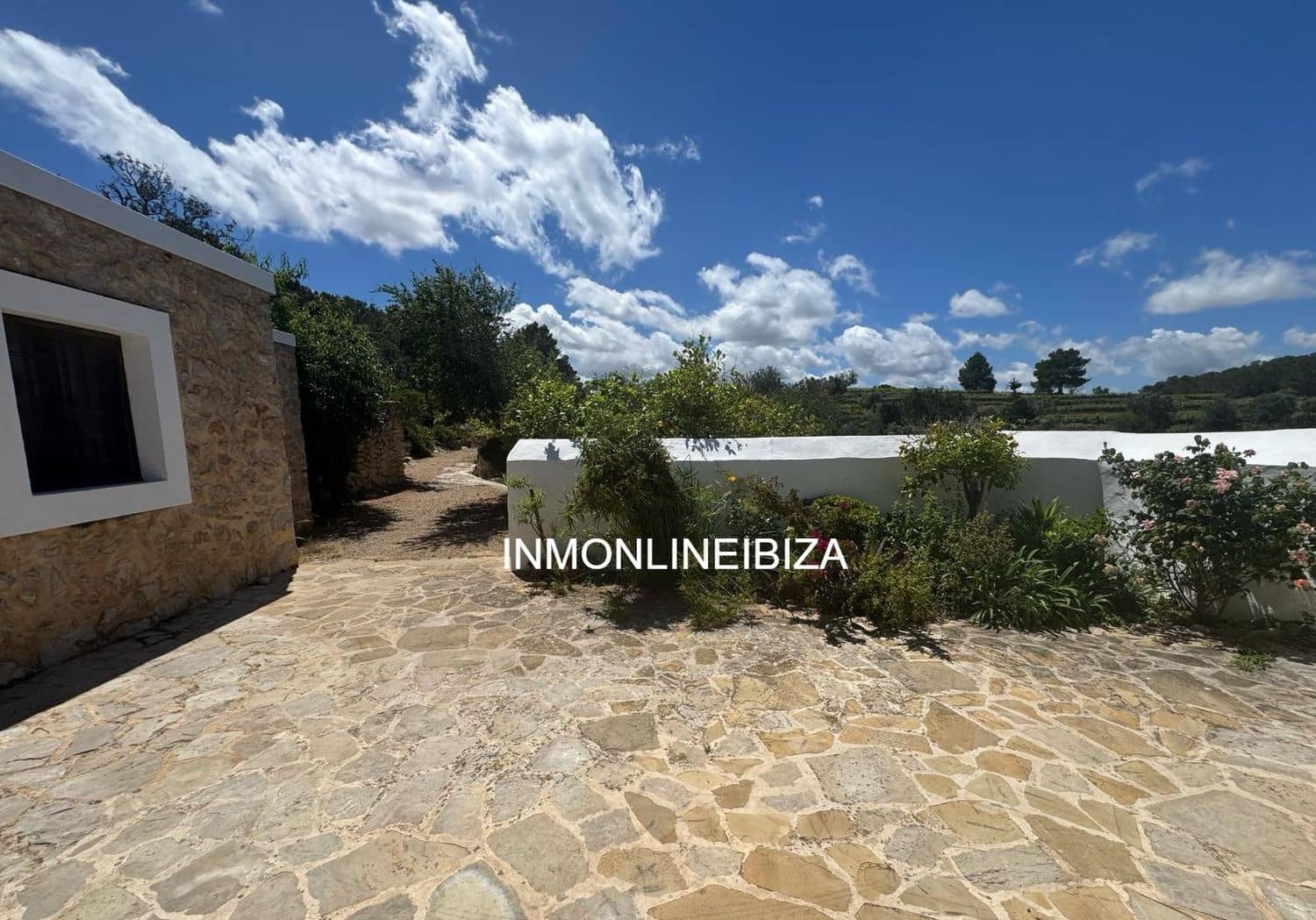 5 bedroom Villa for rent in Sant Joan de Labritja with pool garage - € 8,000 (Ref: 9838733)