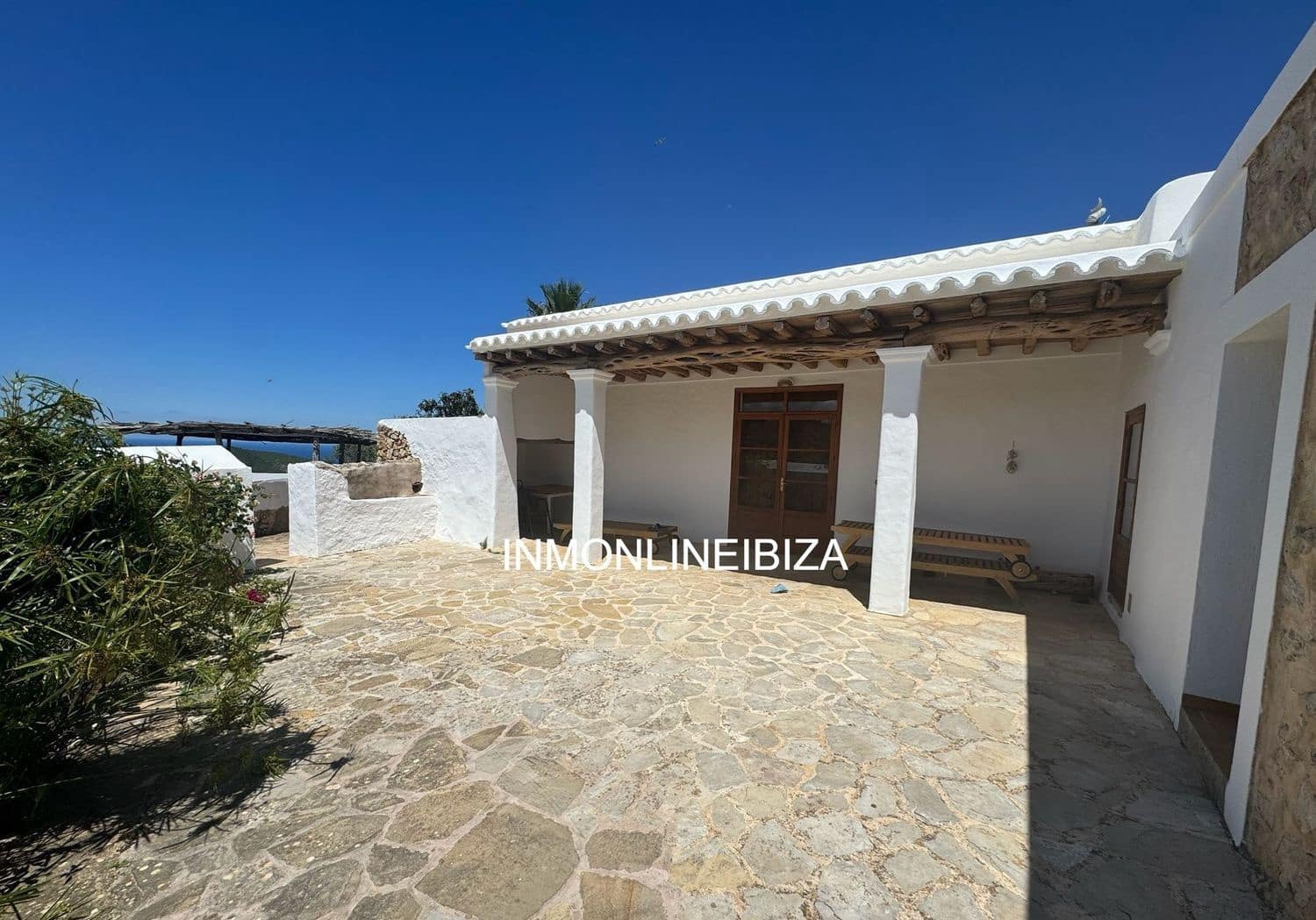 5 bedroom Villa for rent in Sant Joan de Labritja with pool garage - € 8,000 (Ref: 9838733)