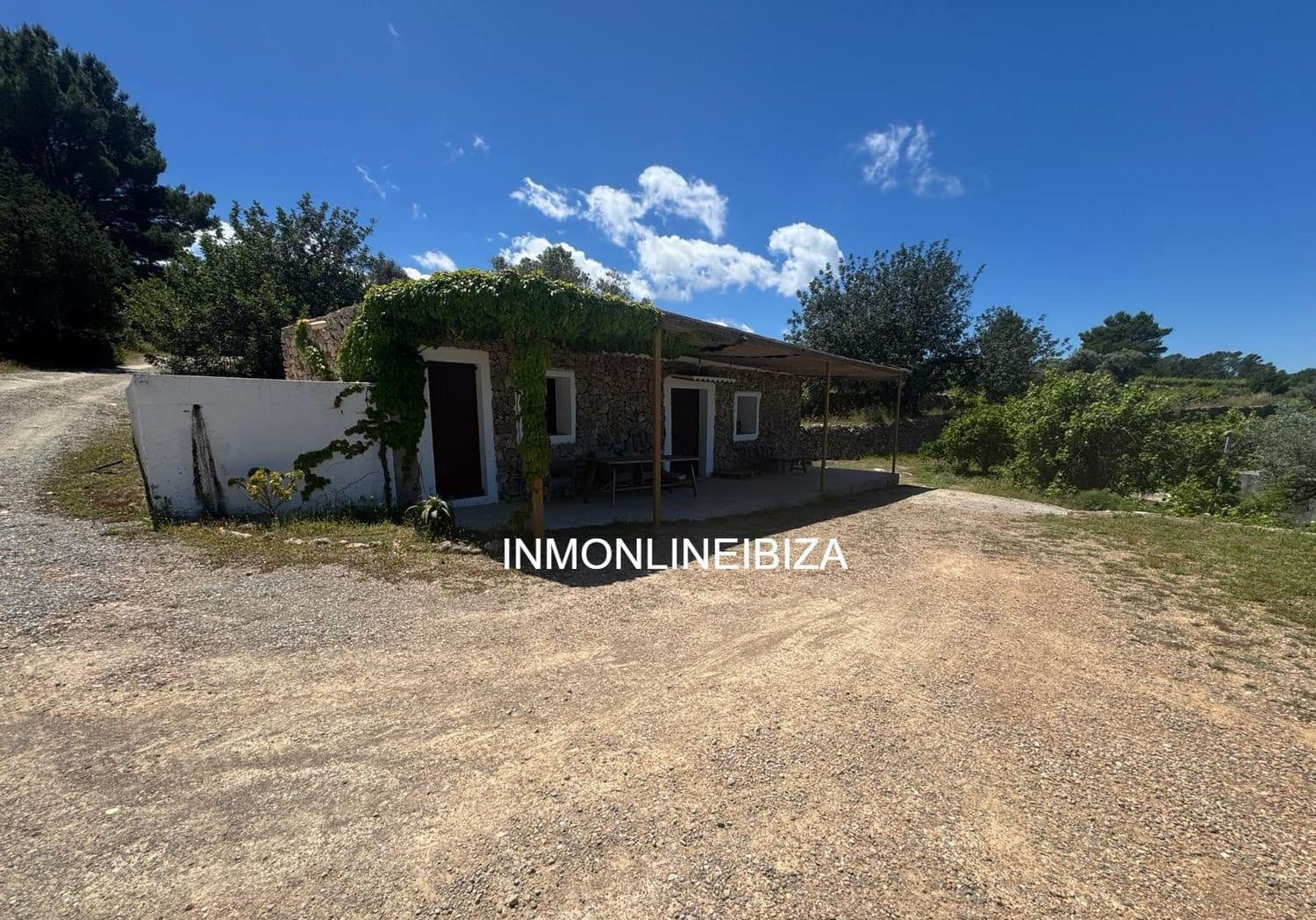 5 bedroom Villa for rent in Sant Joan de Labritja with pool garage - € 8,000 (Ref: 9838733)