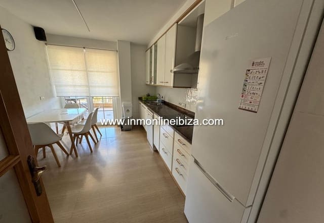 3 soveværelse Lejlighed til leje i Ibiza by med swimmingpool garage - € 2.700 (Ref: 9859064)