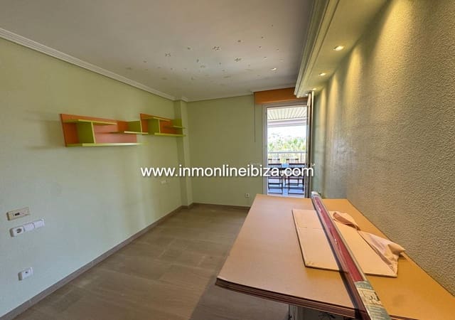 3 soveværelse Lejlighed til leje i Ibiza by med swimmingpool garage - € 2.700 (Ref: 9859064)