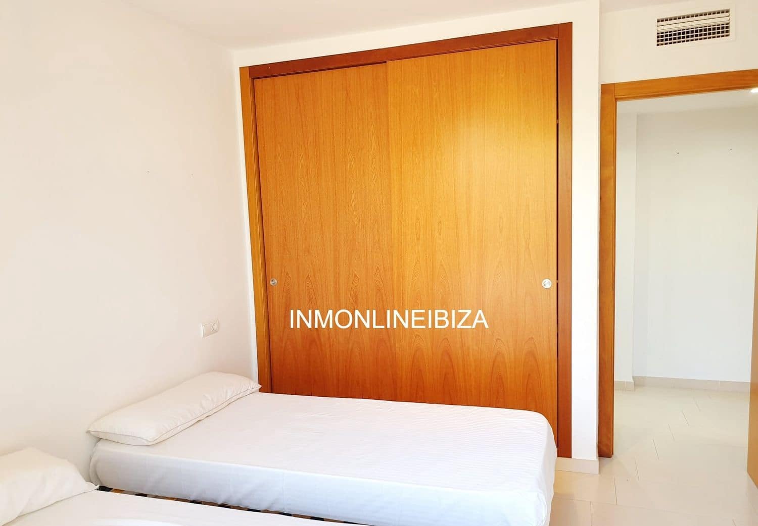 2 sypialnia Apartament do wynajęcia w Sant Antoni de Portmany z basenem garażem - 2 000 € (Ref: 9898686)