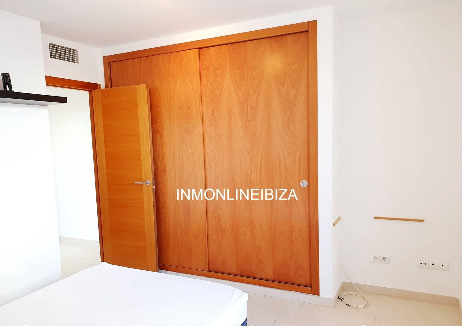 2 sypialnia Apartament do wynajęcia w Sant Antoni de Portmany z basenem garażem - 2 000 € (Ref: 9898686)