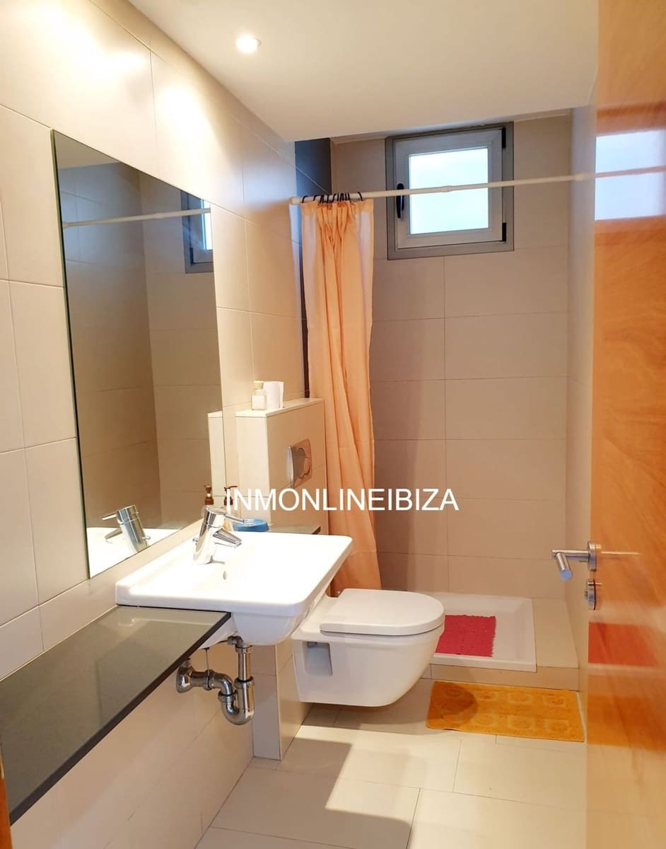 2 sypialnia Apartament do wynajęcia w Sant Antoni de Portmany z basenem garażem - 2 000 € (Ref: 9898686)