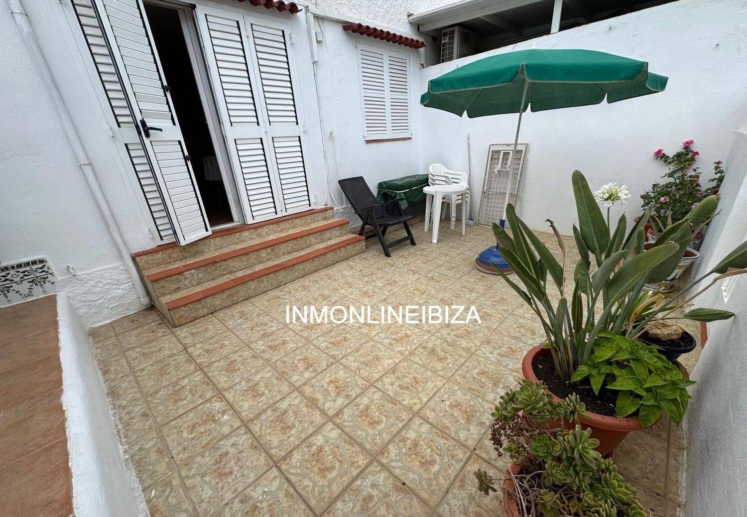 1 slaapkamer Appartement te huur in San Jose / Sant Josep de Sa Talaia met zwembad garage - € 1.200 (Ref: 9902632)