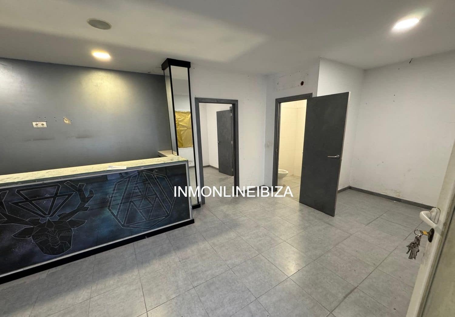 Commercial for rent in Sant Antoni de Portmany - € 1,800 (Ref: 9930033)