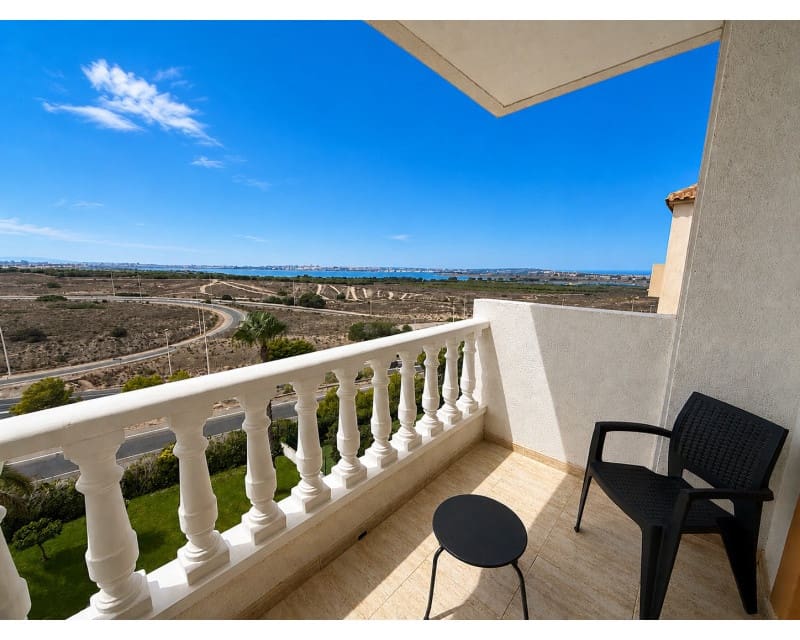 2 makuuhuone Huoneisto myytävänä paikassa Torrevieja mukana uima-altaan - 149 900 € (Ref: 10008167)